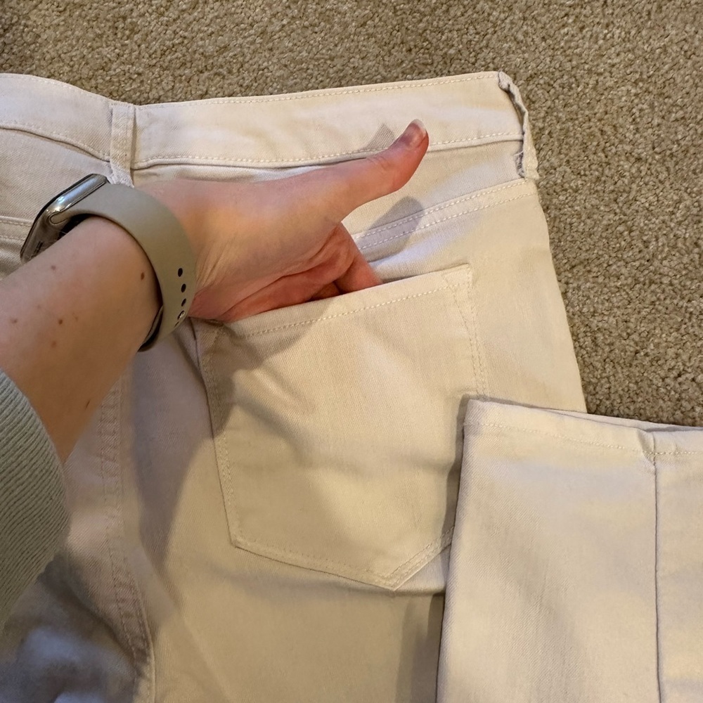 Old Navy Rockstar White Jeans - Picture 6 of 14